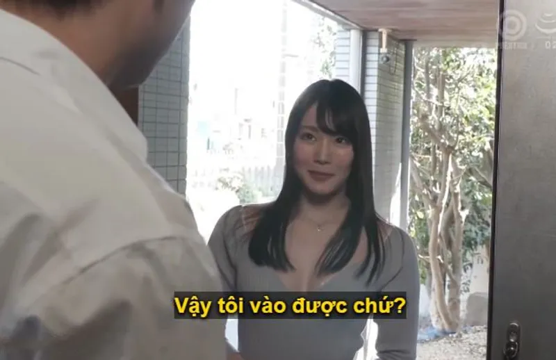 Người anh trai giàu có bị cô em xinh đẹp nhà bên cạnh, đã lập gia đình nhưng mới dọn về, mê mẩn quyến rũ đòi quan hệ.